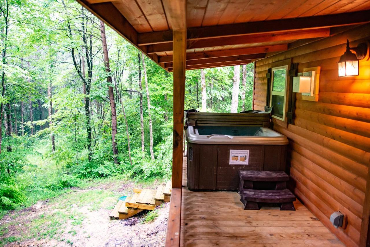 Avenwood Cabins Logan Exterior photo