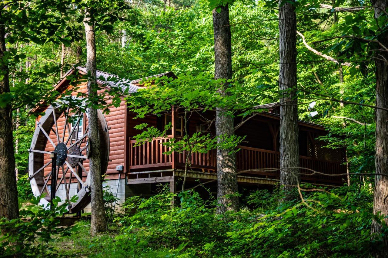 Avenwood Cabins Logan Exterior photo