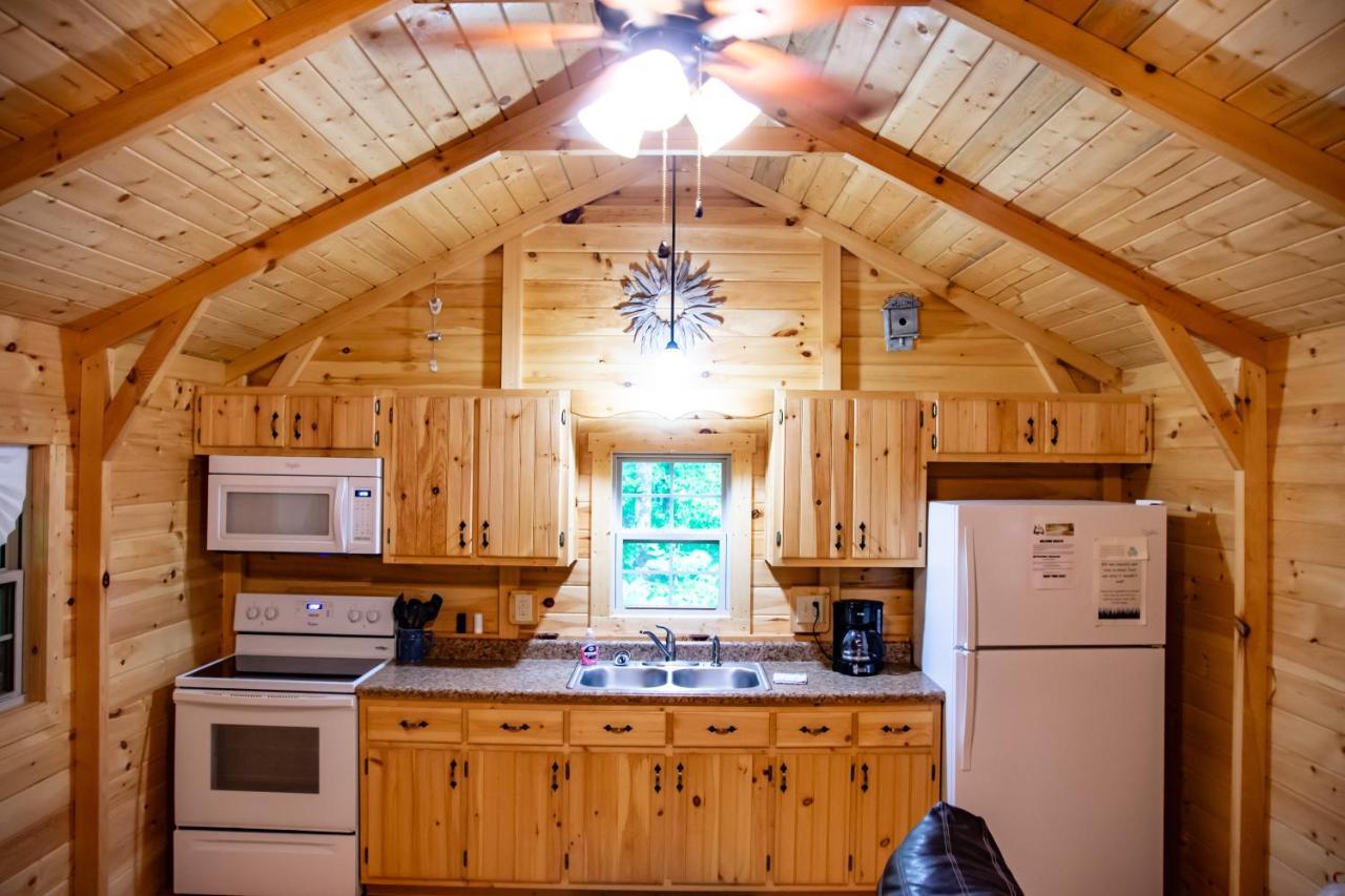 Avenwood Cabins Logan Exterior photo