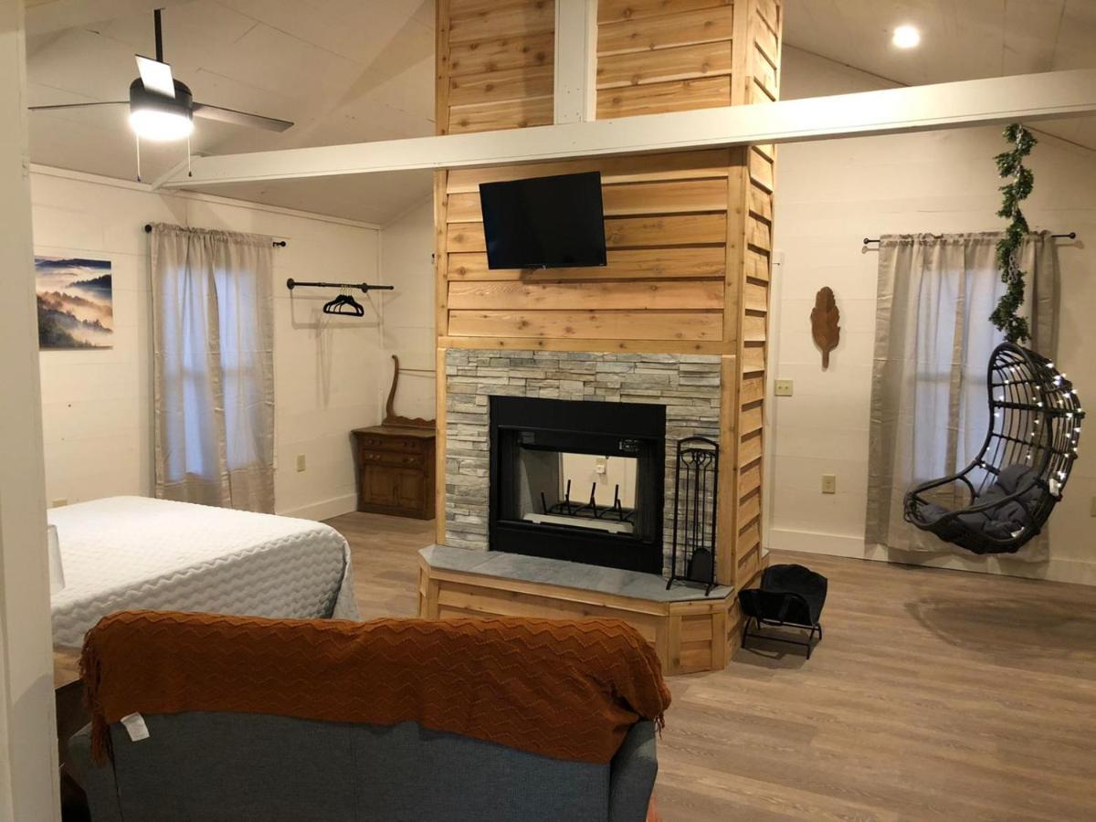 Avenwood Cabins Logan Exterior photo