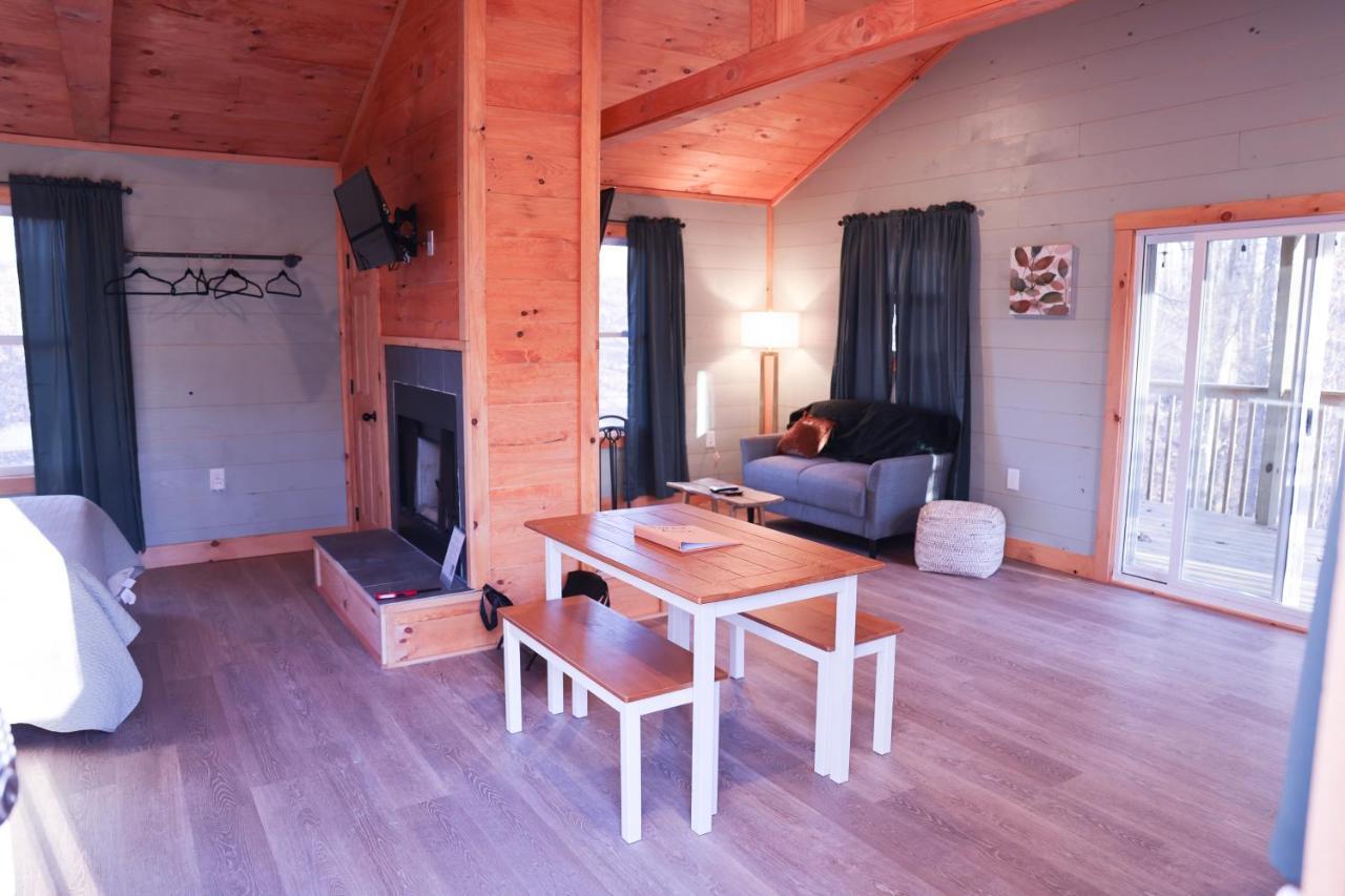 Avenwood Cabins Logan Exterior photo